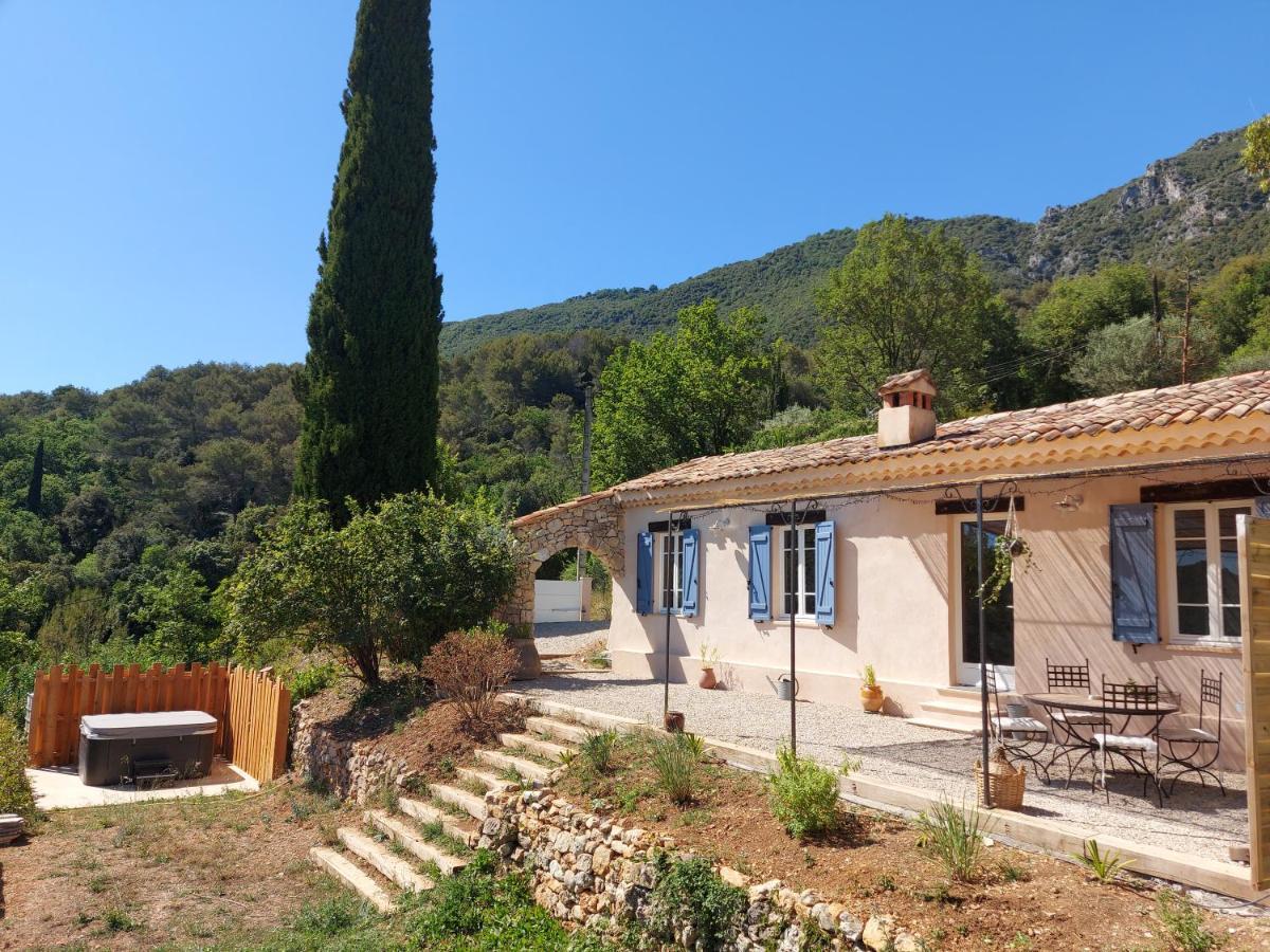 Maison A La Campagne Avec Spa Et Piscine Tourrettes-sur-Loup Εξωτερικό φωτογραφία