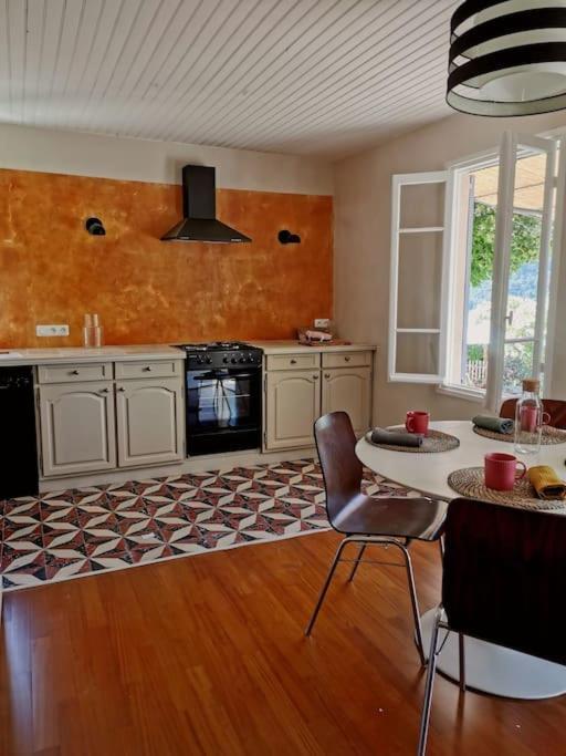 Maison A La Campagne Avec Spa Et Piscine Tourrettes-sur-Loup Εξωτερικό φωτογραφία